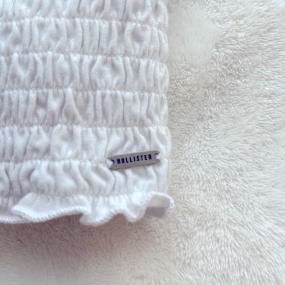 -Hollister tank - Picture 3 of 3